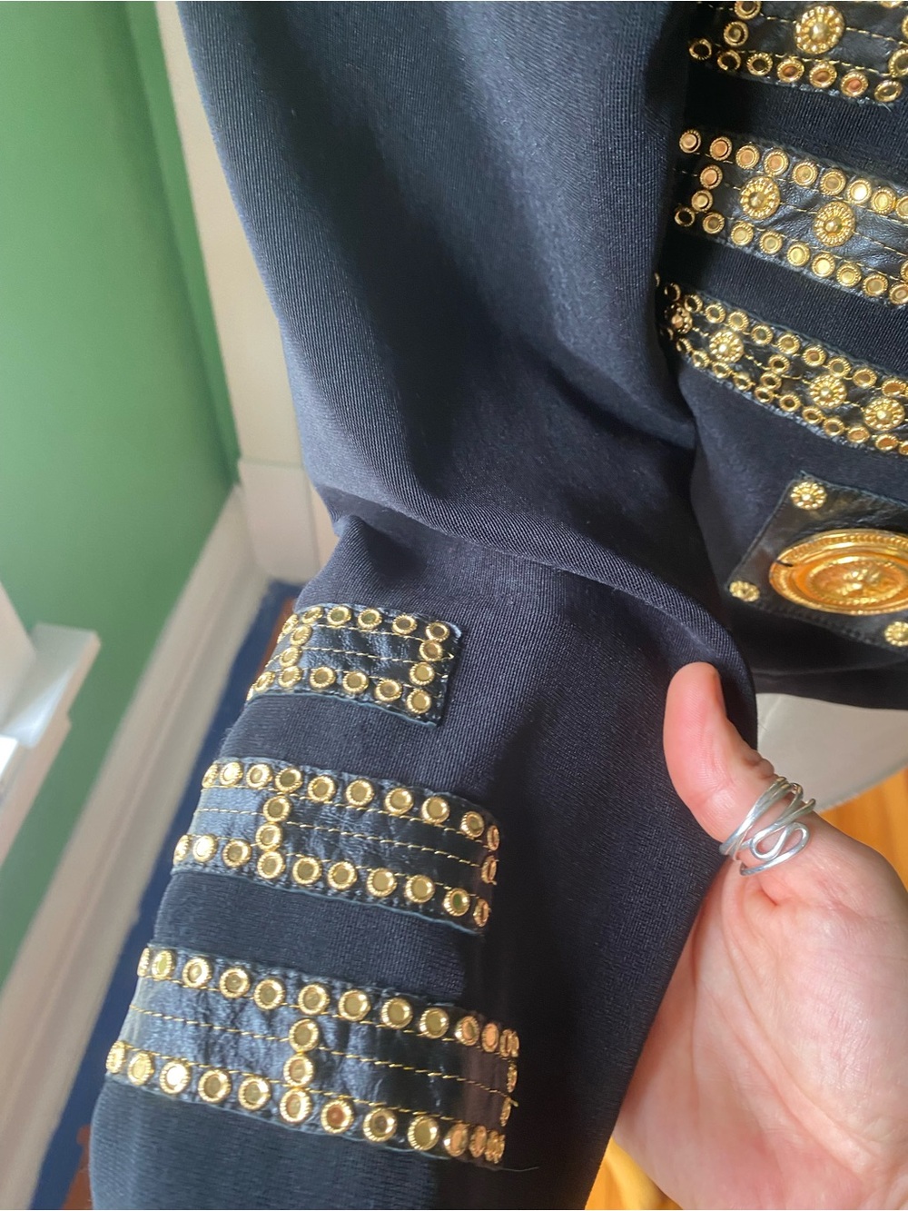 Vintage 90s Cache Black leather gold hardware lion head Embellished Jacket - Picture 6 of 9
